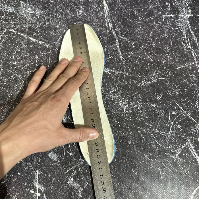 Шкіряні кросівки Adidas Continental 41.5/26
