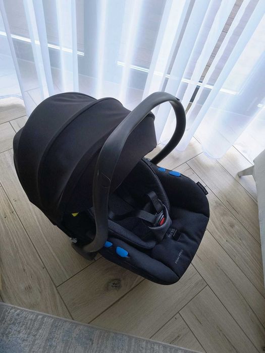 Avionaut Pixel pro  z bazą isofix