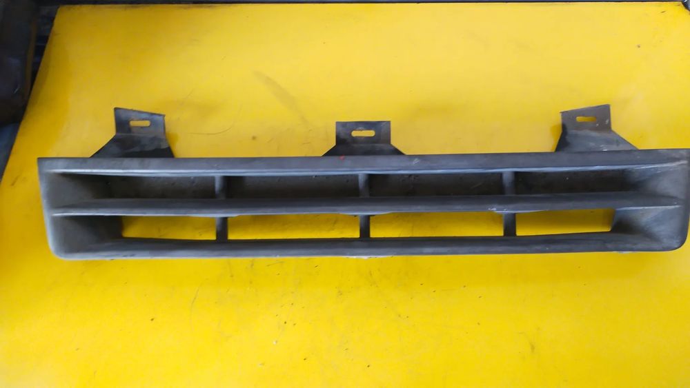 OPEL KADETT E 88-91 ATRAPA GRILL 90243244