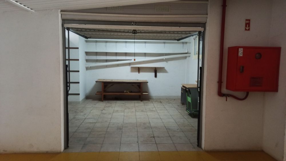 Aluga-se Garagem 23m²