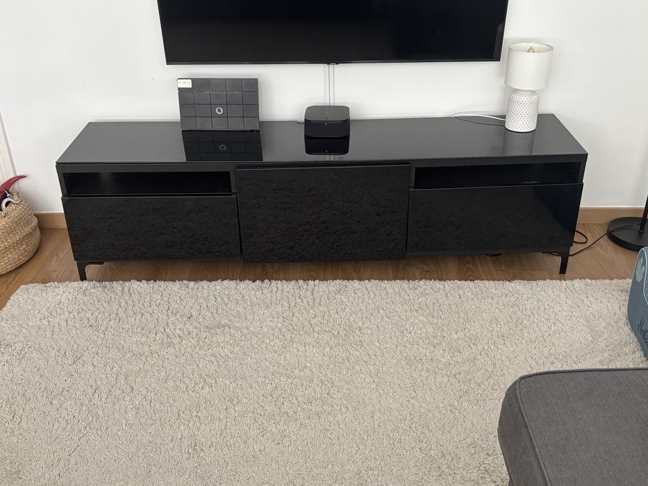 Besta IKEA - movel de tv preto