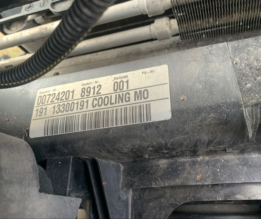 Pas przedni chłodnice komplet Opel Insignia A  2.0T A20NTF A20NHT turbo