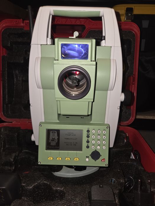 Тахеометр Leica TS 06 ultra 2" R1000 2 дисплеї