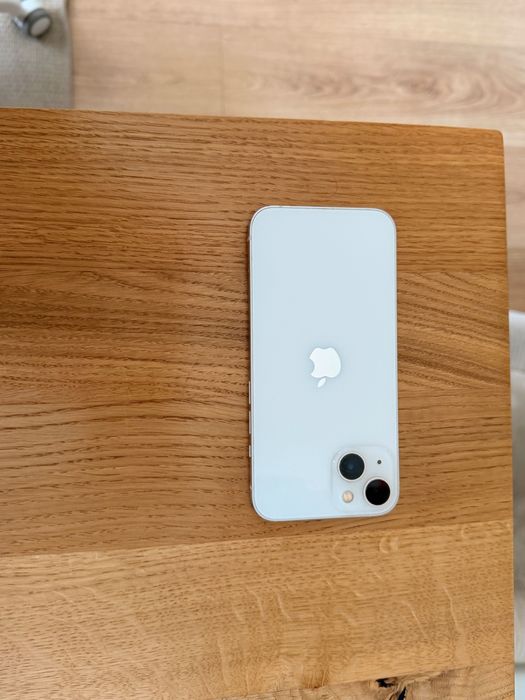 iPhone 13 bialy