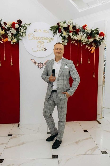 Ведучий тамада жива музика весілля ювілей хрестини випускний