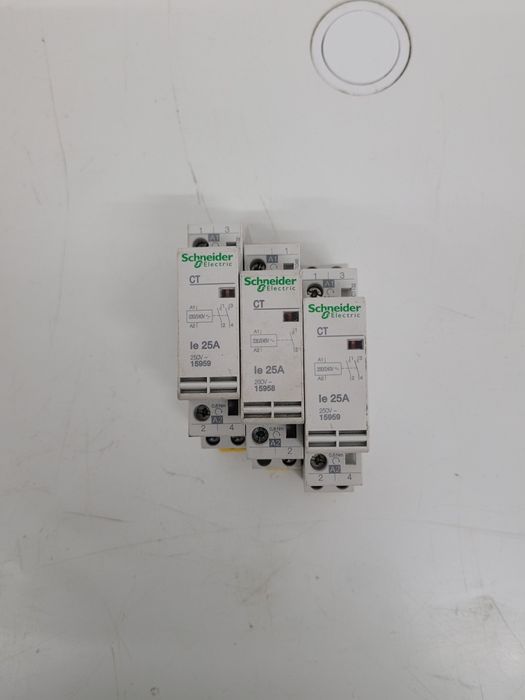 Schneider Contactor 15959 25A 2NA 230/240V