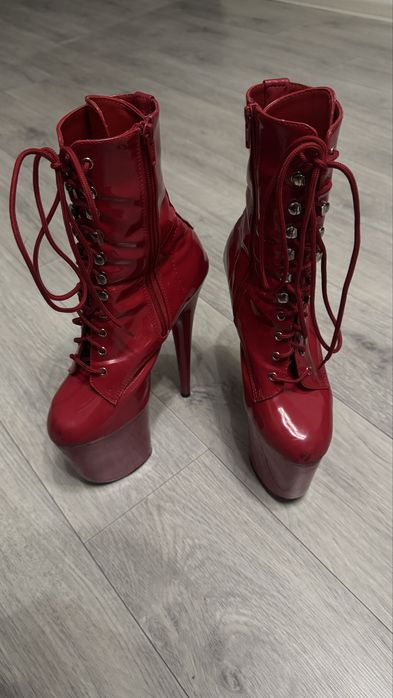 стріпи Pleaser лакові стрипы