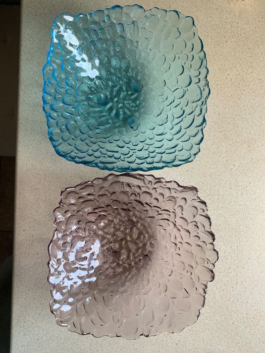 Dwie szklane miseczki