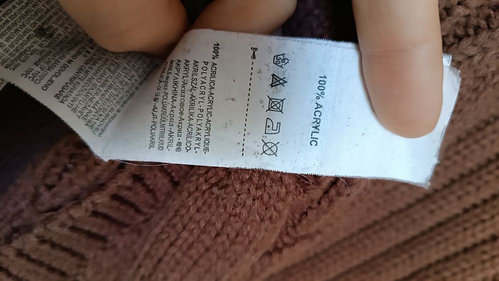 Brązowy sweter Terranova