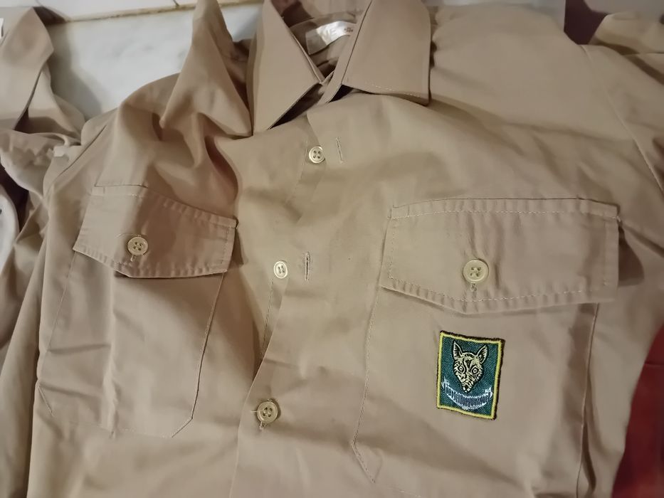 Conjunto de Camisas/Boinas de Escuteiro Criança