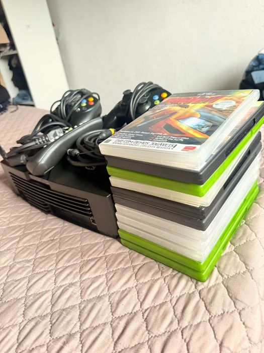 Xbox Clássica Original 1.6 – Nova + 2 Controles + Comando TV + Jogos