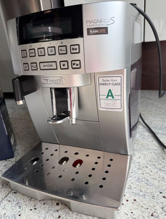 ekspres De’Longhi Magnifica S Cappuccino  zadbany serwisowy