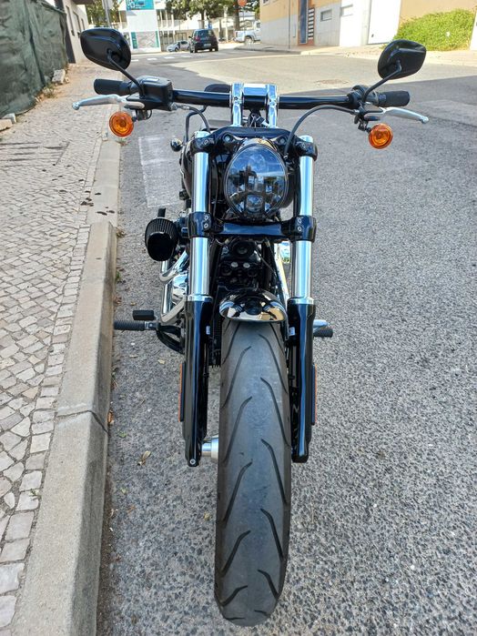 Harley Breakout como nova