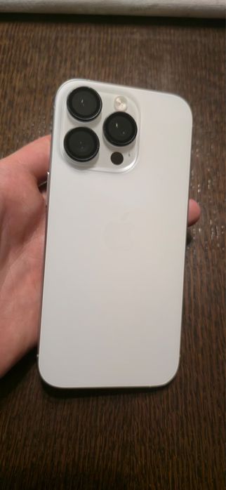 Sprzedam iPhone 16 PRO! :)