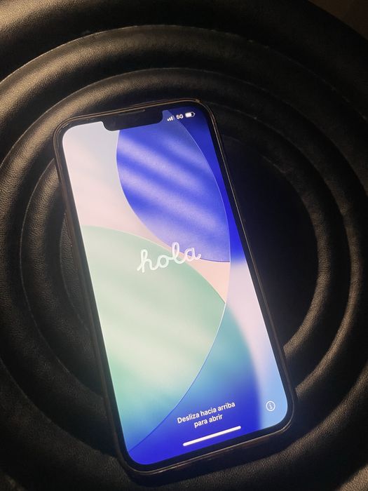 IPhone 14 bialy