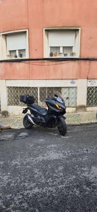 Honda Forza 750 DCT 2025 | 14.000 km | Muitos extras Honda | 10.950 €