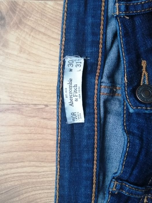 Spodnie jeansy 30/31