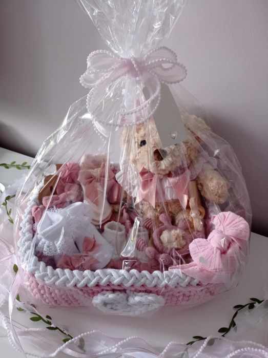 Kosz prezentowy dla niemowlaka prezent babyshower narodziny chrzest