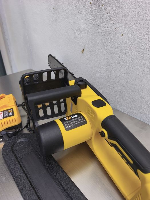 Motosserra elétrica a bateria 36V/2000mAh e motor Brushless