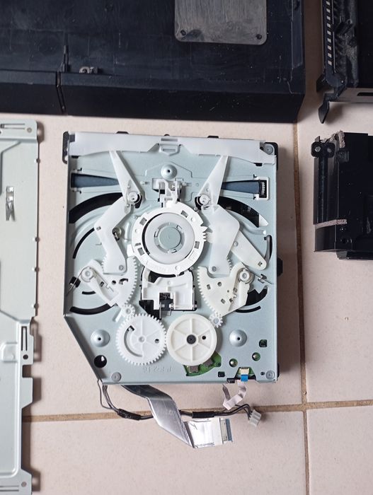 Ps4 CUH 1004A para peças