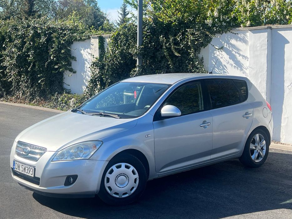 Kia Ceed 1.6LPG // Kompaktowy // Zadbany // Zamiana // Święta Otwarte