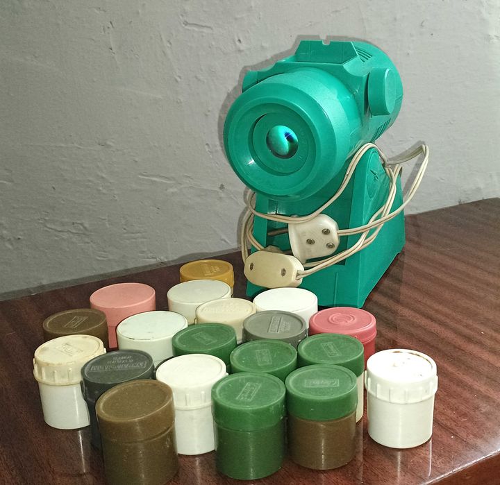 фільмоскоп "Пушка" з діафільмами