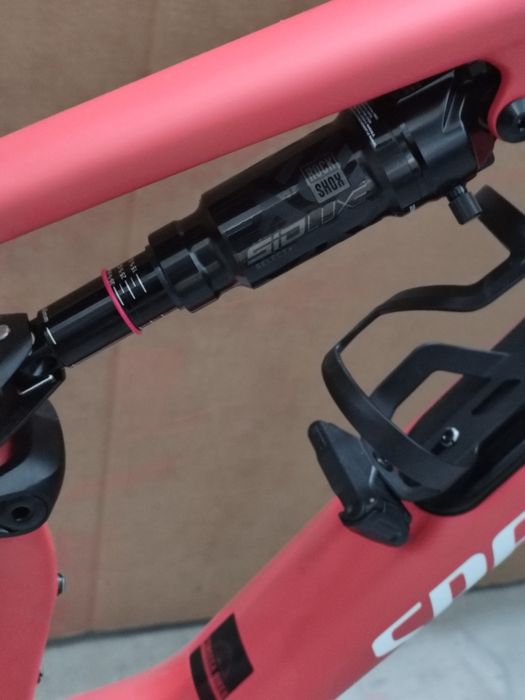 Nova!3199€Specialized Epic 8 Comp  carbono 2026 
( Aceito retomas)
Tamanho M 
Transmissão electrónica