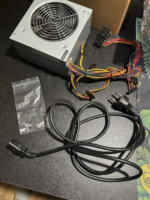 Zasilacz Chieftec i-Arena 350W (GPA-350S8) + Kabel + Śrubki