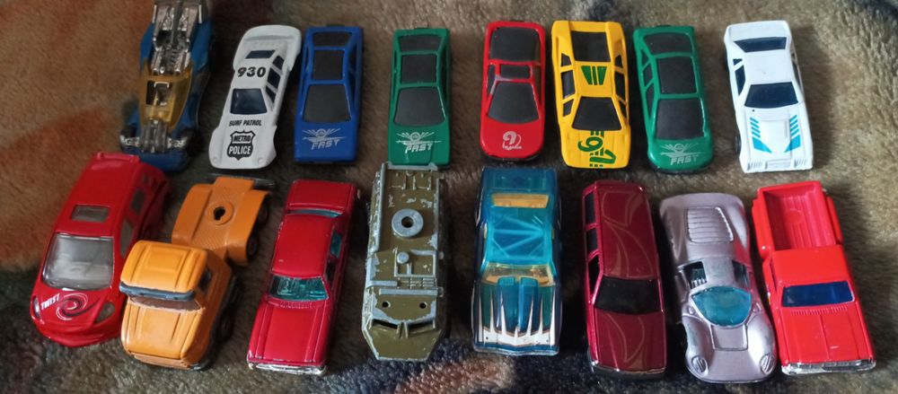 Машинки детские б.у