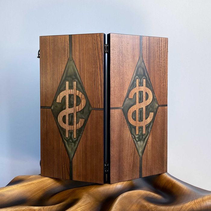 Дерев’яні Нарди зі смолою й символом долара від Виробника на ПОДАРУНОК