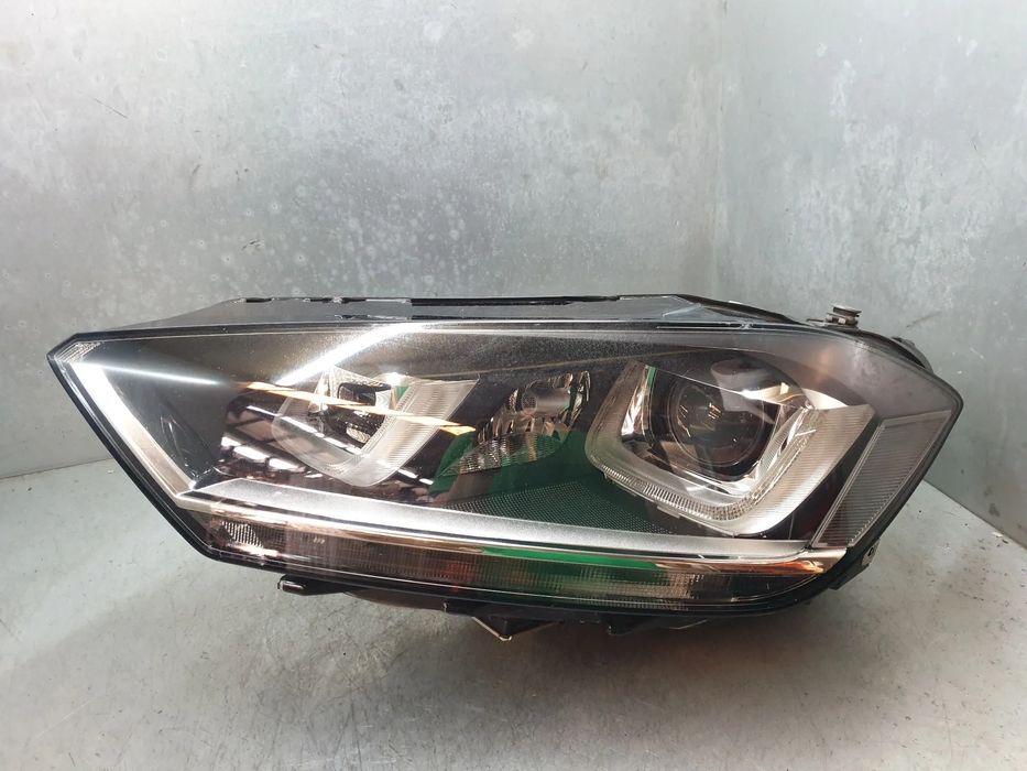 Ótica / farol esquerda VOLKSWAGEN Golf Sportsvan (AM1)