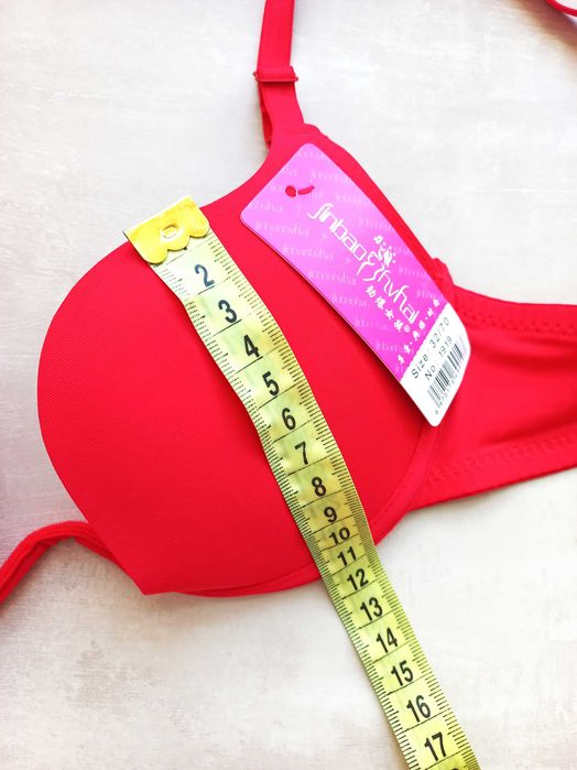 Червоний бюстгальтер планж під сукню з глибоким декольте бюст планж