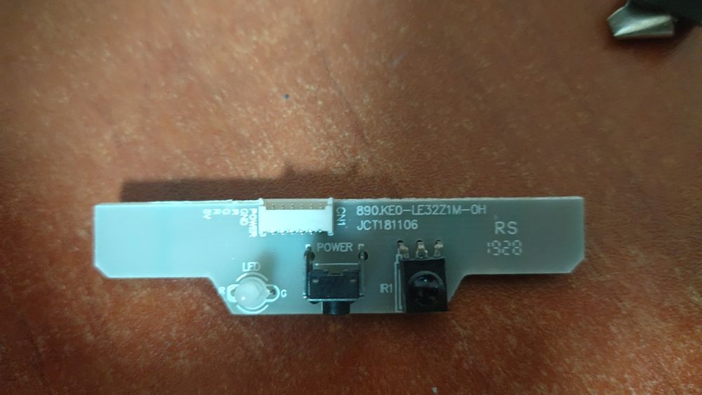 HOFFSON A32HD200T2S плати телевізора