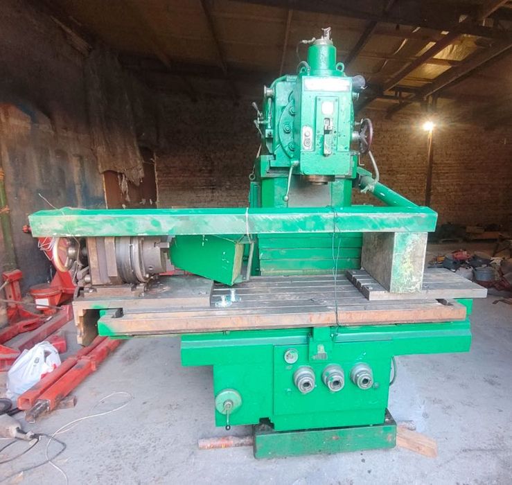 Станок фрезерний TOS Kurim FGS -50