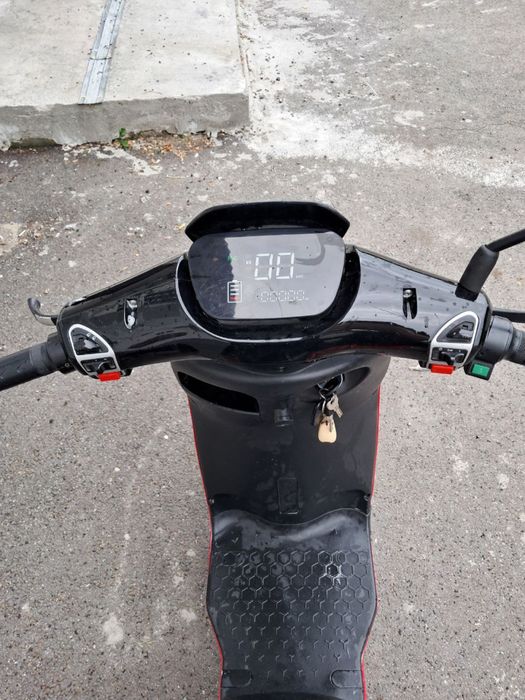 Продам Електроскутер FADA N9 у відмінному стані + шолом у подарунок!