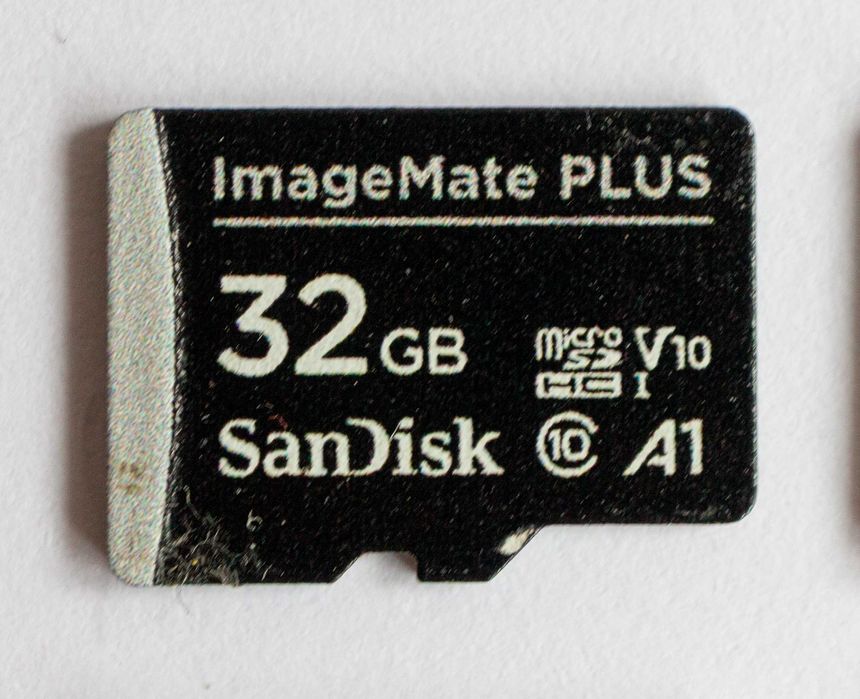 Карти пам'яті SanDisk Extreme PLUS 128GB (A2) V30 4K, 32GB, 8GB