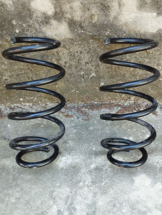 Продам передние оригинальные пружины подвески КIA Соренто 2