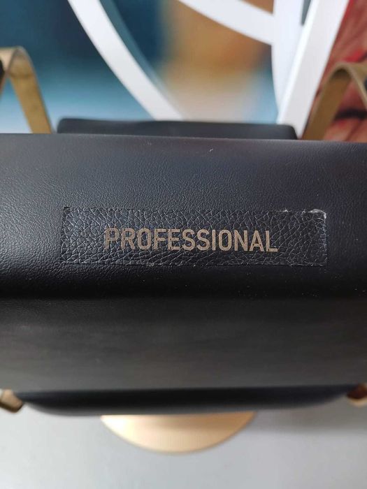 Cadeira Hidráulica Dourada