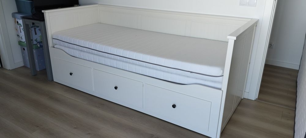 Cama Hemnes IKEA