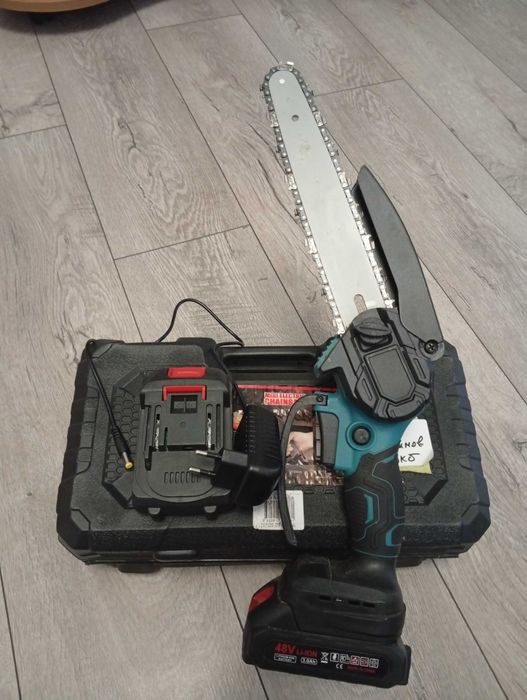Акумуляторна міні-ланцюгова пила. Ручная электропила 8