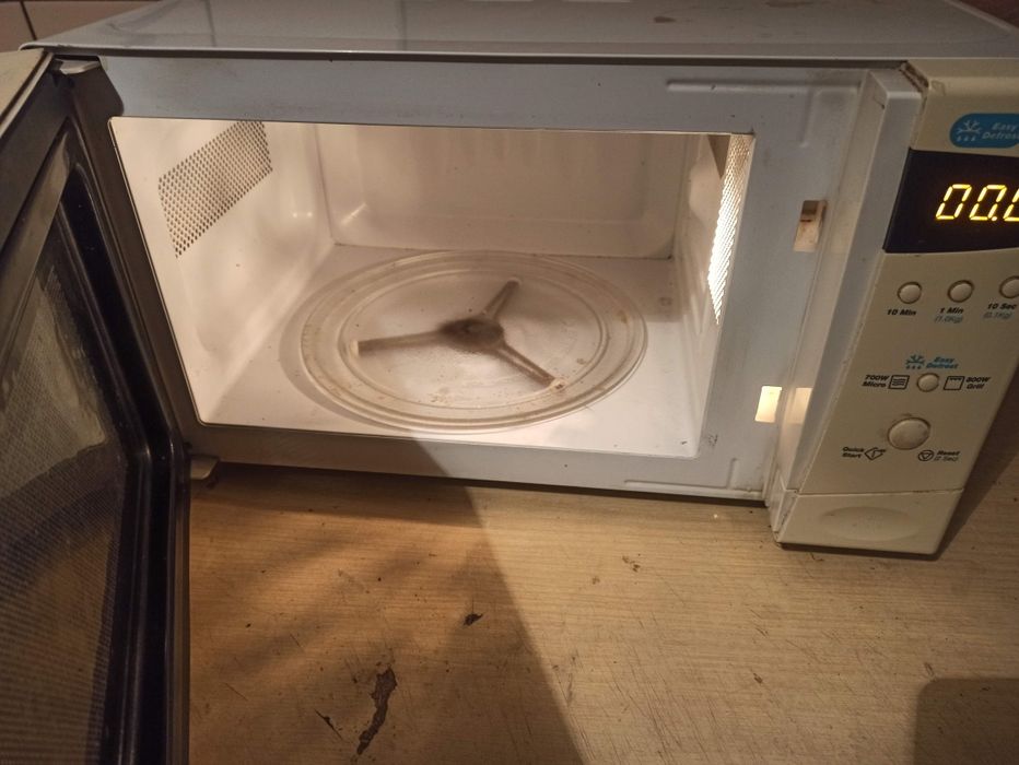 Kuchnia kuchenka mikrofalowa mikrofala Zanussi