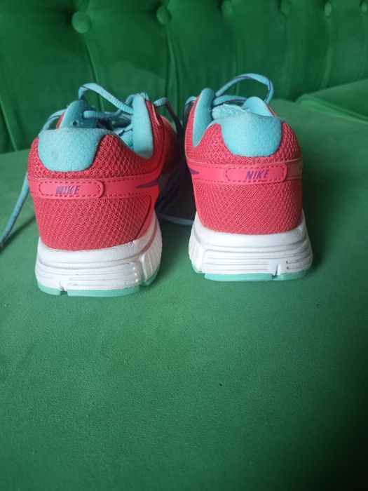 Adidaski Nike revolition 2 r. 38.5