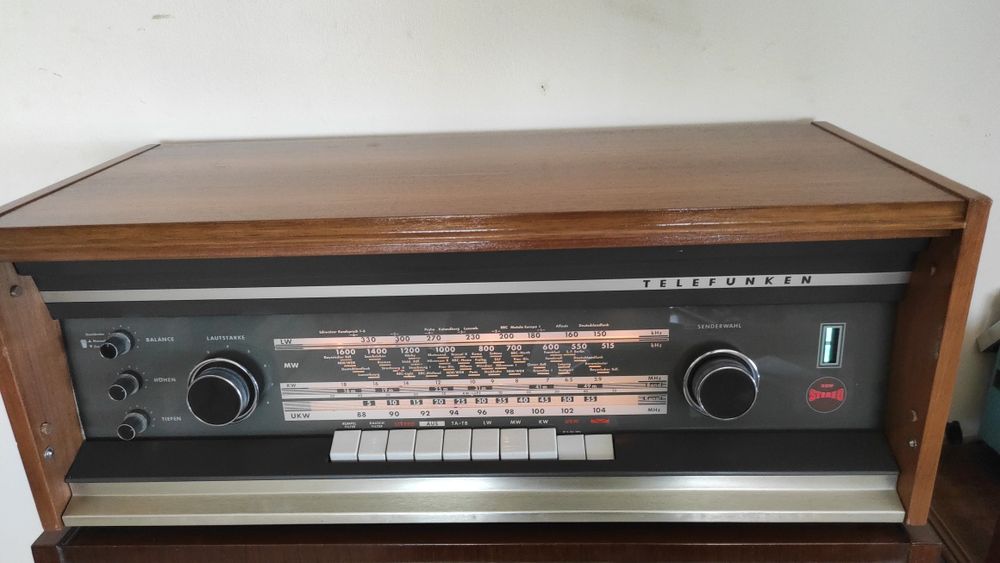 Radio Telefunken Opus Studio 2650 semi valvulado