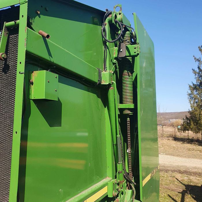 продам рулонний прес підбирач джон дир 550