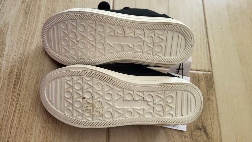 Nowe buty trampki tenisówki r. 34 wkładka skóra 21.5cm w piłki