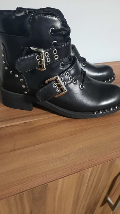 Botki czarne 40 nowe