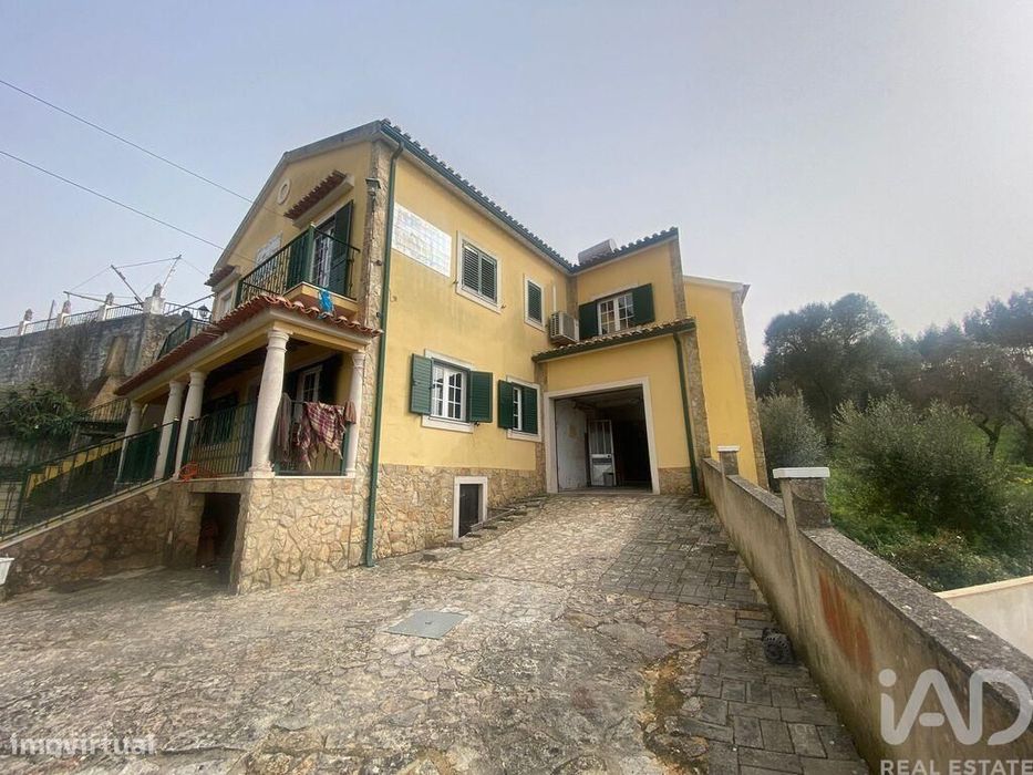 Property in Lamas E Cercal, Lisboa