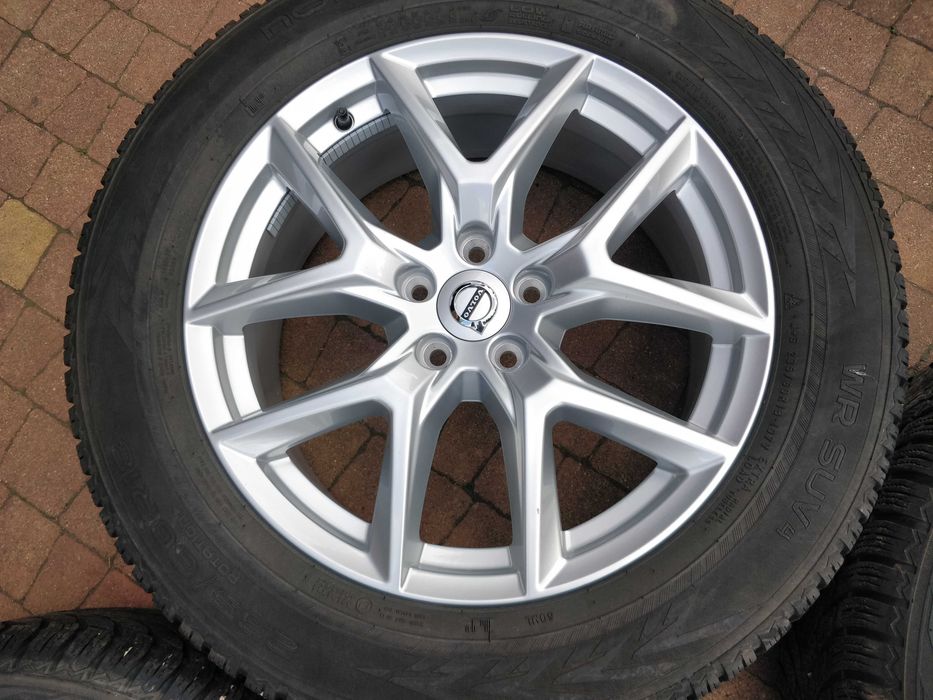 3947. Alufelgi 18" Volvo XC60 II XC40 oryginalne 7.5J ET50.5 5x108