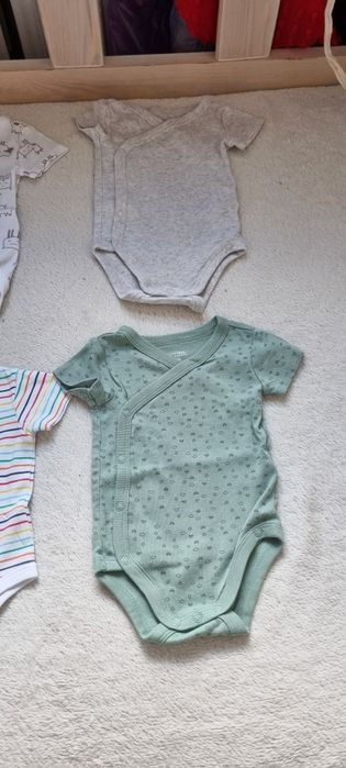 Body krótki rękaw  r.56/62-9 szt