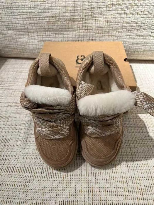 UGG UGG Lowmel Sand R.37